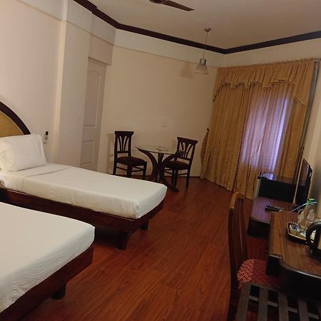 Manuelsons Malabar Palace Kozhikode Zewnętrze zdjęcie