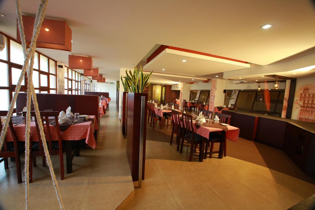 Manuelsons Malabar Palace Kozhikode Zewnętrze zdjęcie